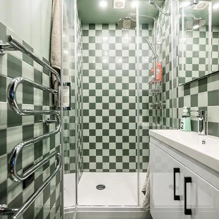 Goldenhugo * Vilnius