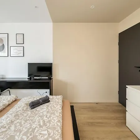 Appartamento Goldenhugo *